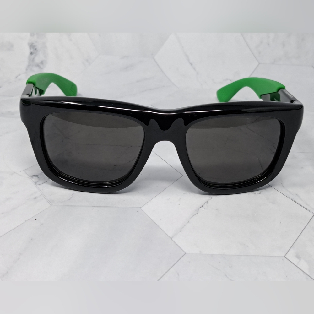 Bottega Veneta Men's Sunglasses Bv1233S 001  Black - Gray Lens  NWT - COA